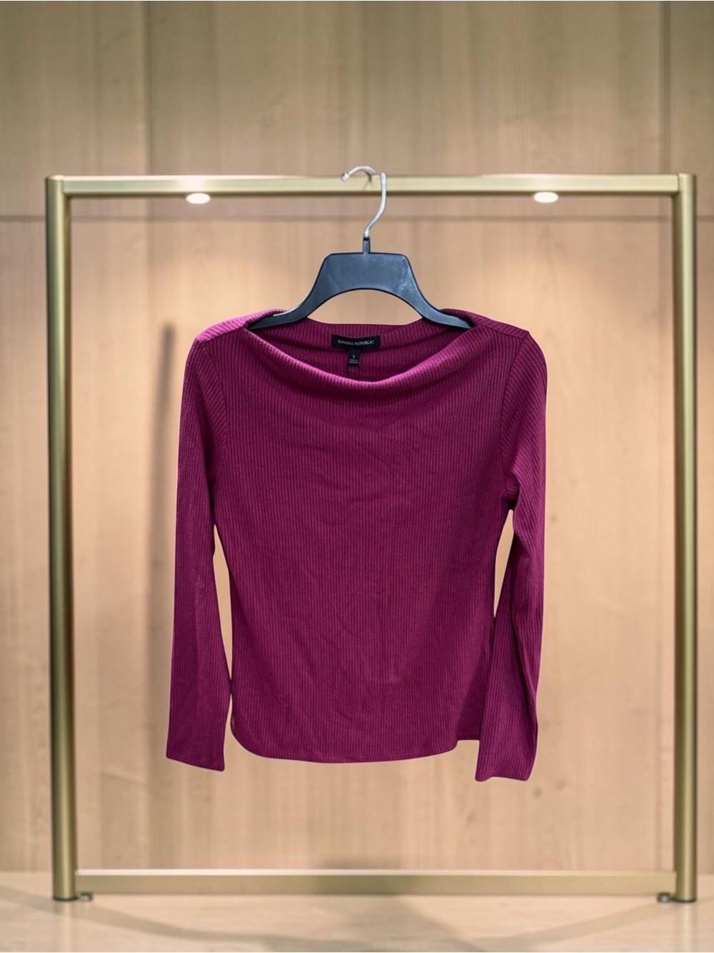 Banana Republic Ribbed Sweater Top Small Fuchsia Fitted Lightweight Knit